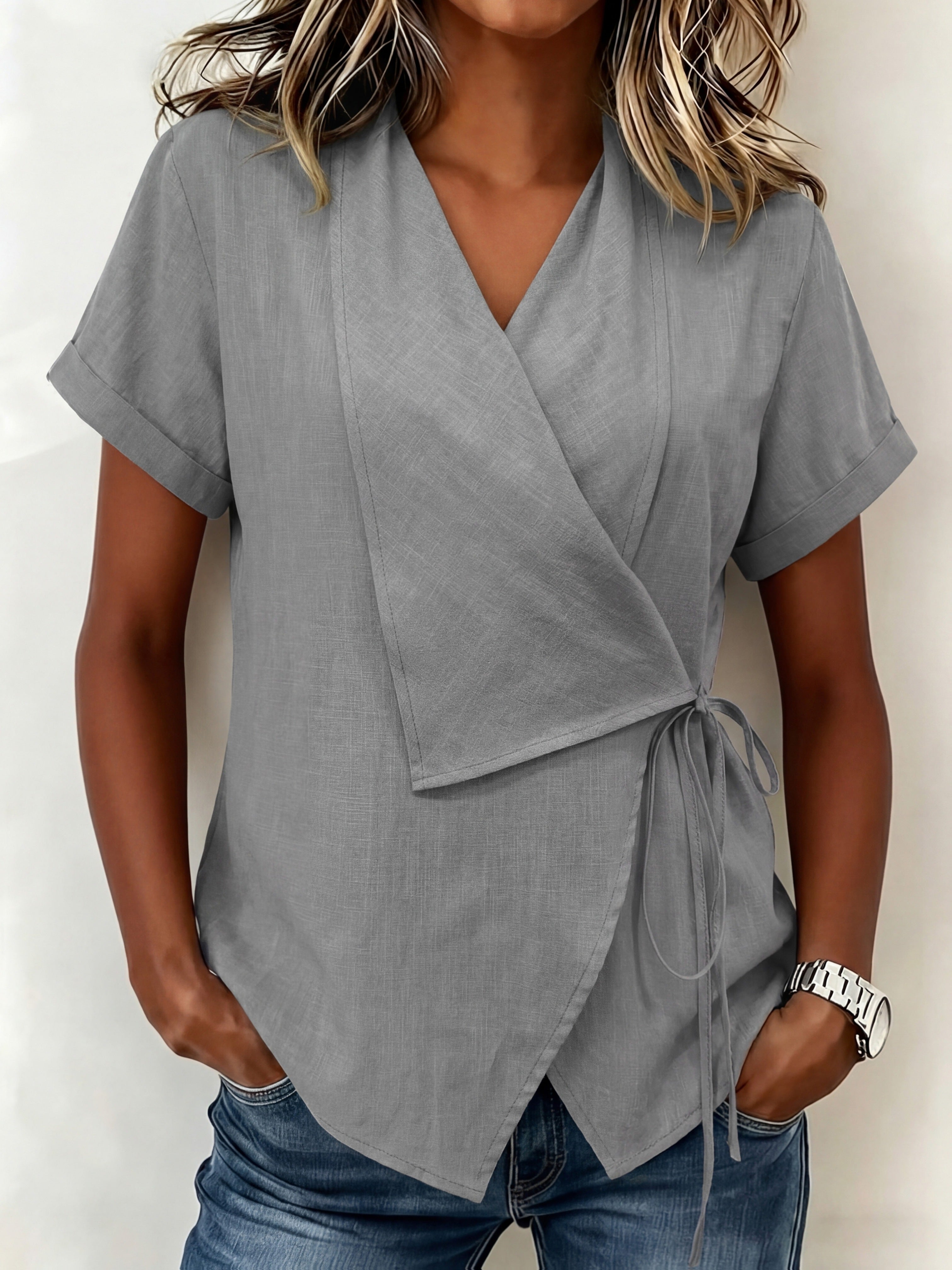 Calyra Wrap Blouse - vormt subtiel en zit comfortabel